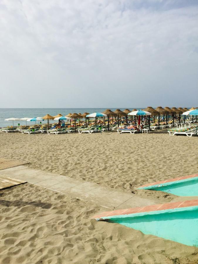 Carihuela Palace Beach Appartement Torremolinos Buitenkant foto