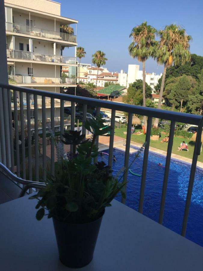 Carihuela Palace Beach Appartement Torremolinos Buitenkant foto