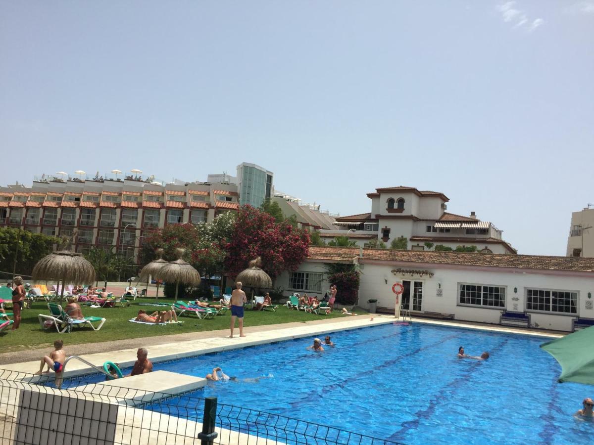 Carihuela Palace Beach Appartement Torremolinos Buitenkant foto
